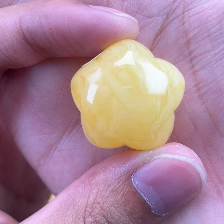 琥珀裸石未镶嵌蜜蜡