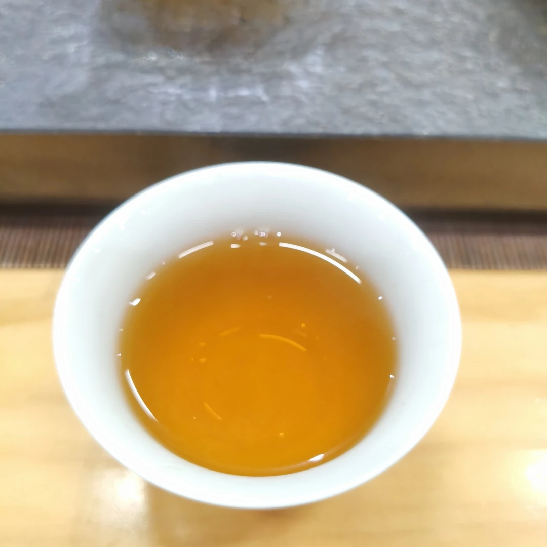 云南凤庆滇红春茶，散装茶