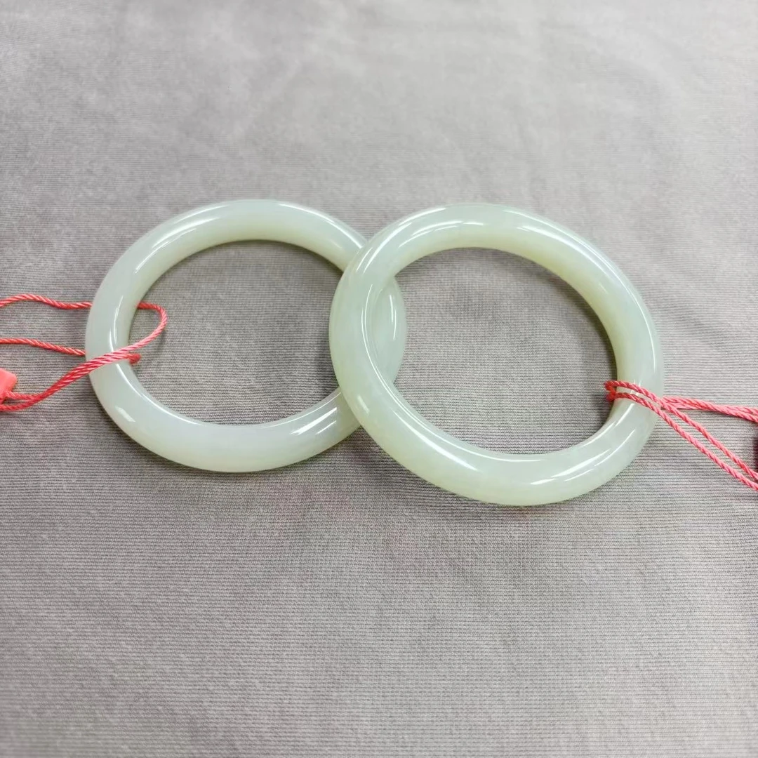 和田玉手镯尺寸约10-11*9mm左右多样性发一3980