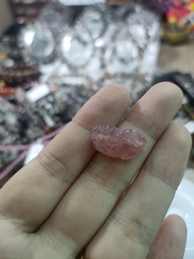 天然草莓貔貅单颗长18.5mm