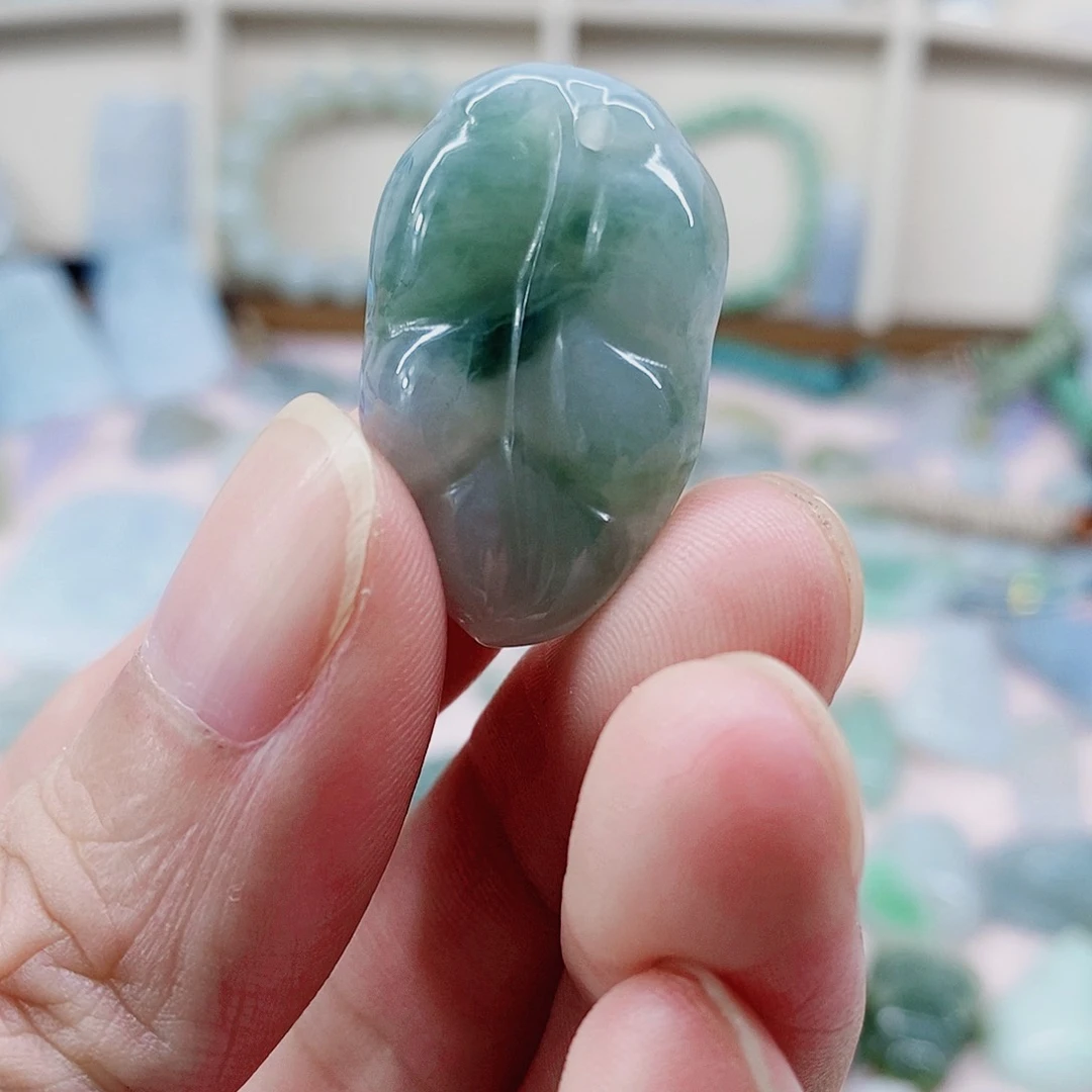 吊坠(不含链)未镶嵌翡翠天然