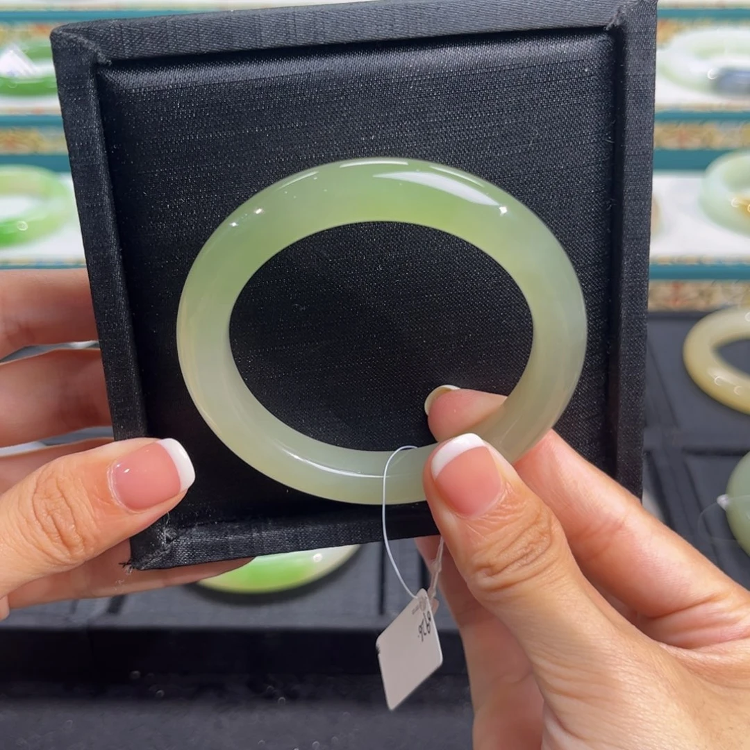 和田玉未镶嵌手镯冰底翠青