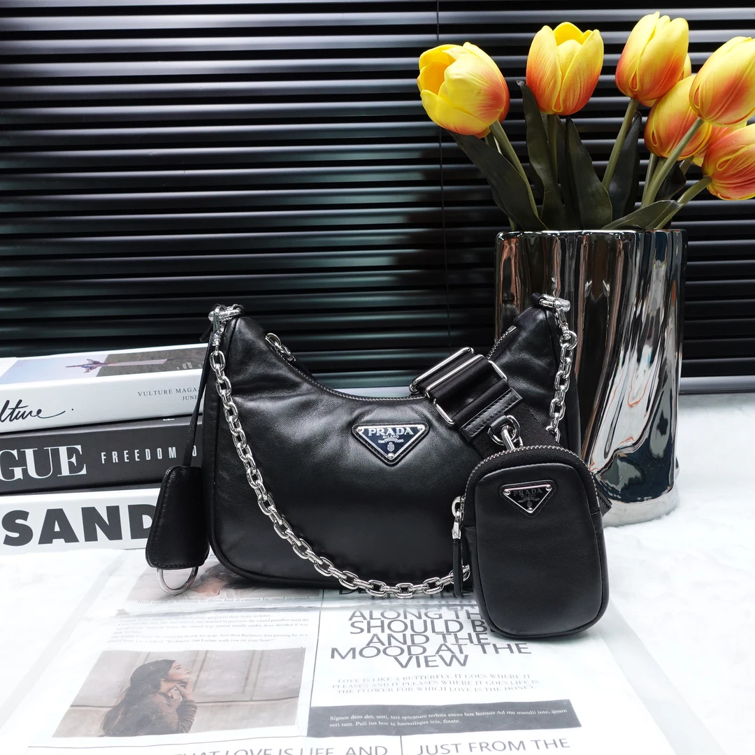95新 Prada/普拉达 单肩包/T10161072