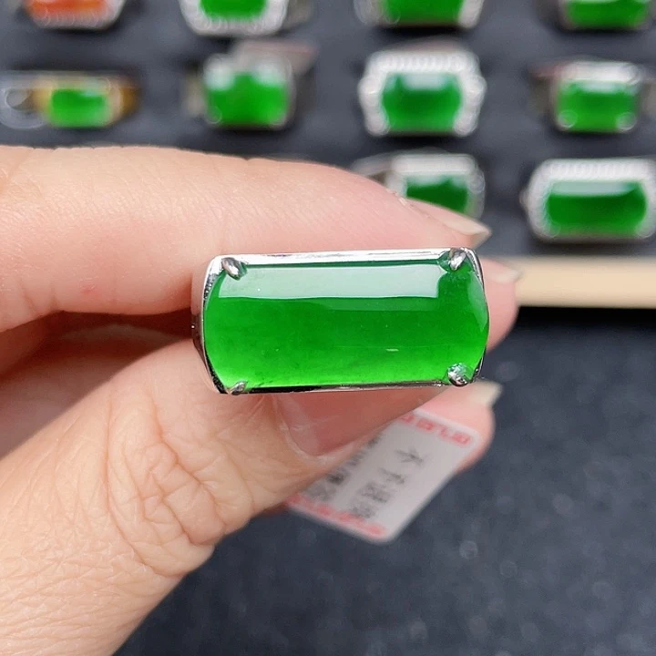 翡翠戒指银S925镶嵌没有运费险编号2588