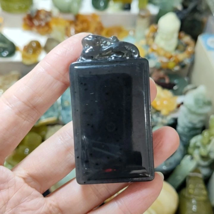 岫玉未镶嵌挂坠款式