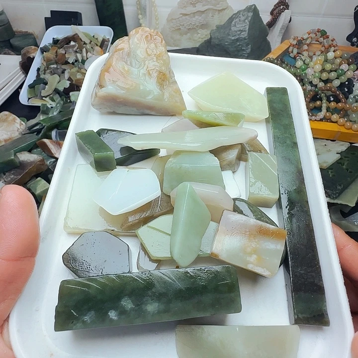 艺***铺和田玉（糖玉）未镶嵌珠宝半成品