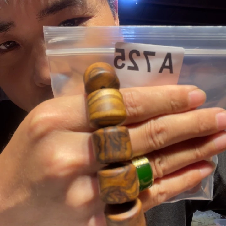 大叶紫檀（黑酸枝木类）725