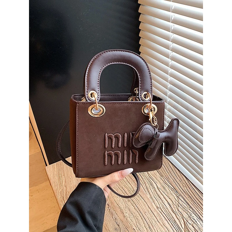 外贸高级感时尚包包女新款秋季休闲海边度假斜挎包手提戴妃包