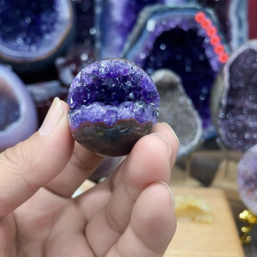 多***亿紫晶大型摆件（非配饰）未镶嵌