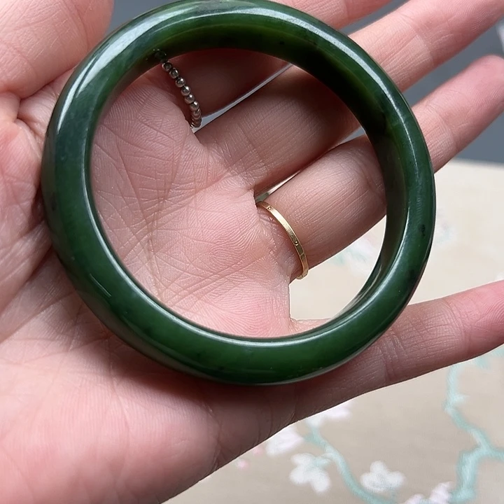 和田玉未镶嵌手镯46