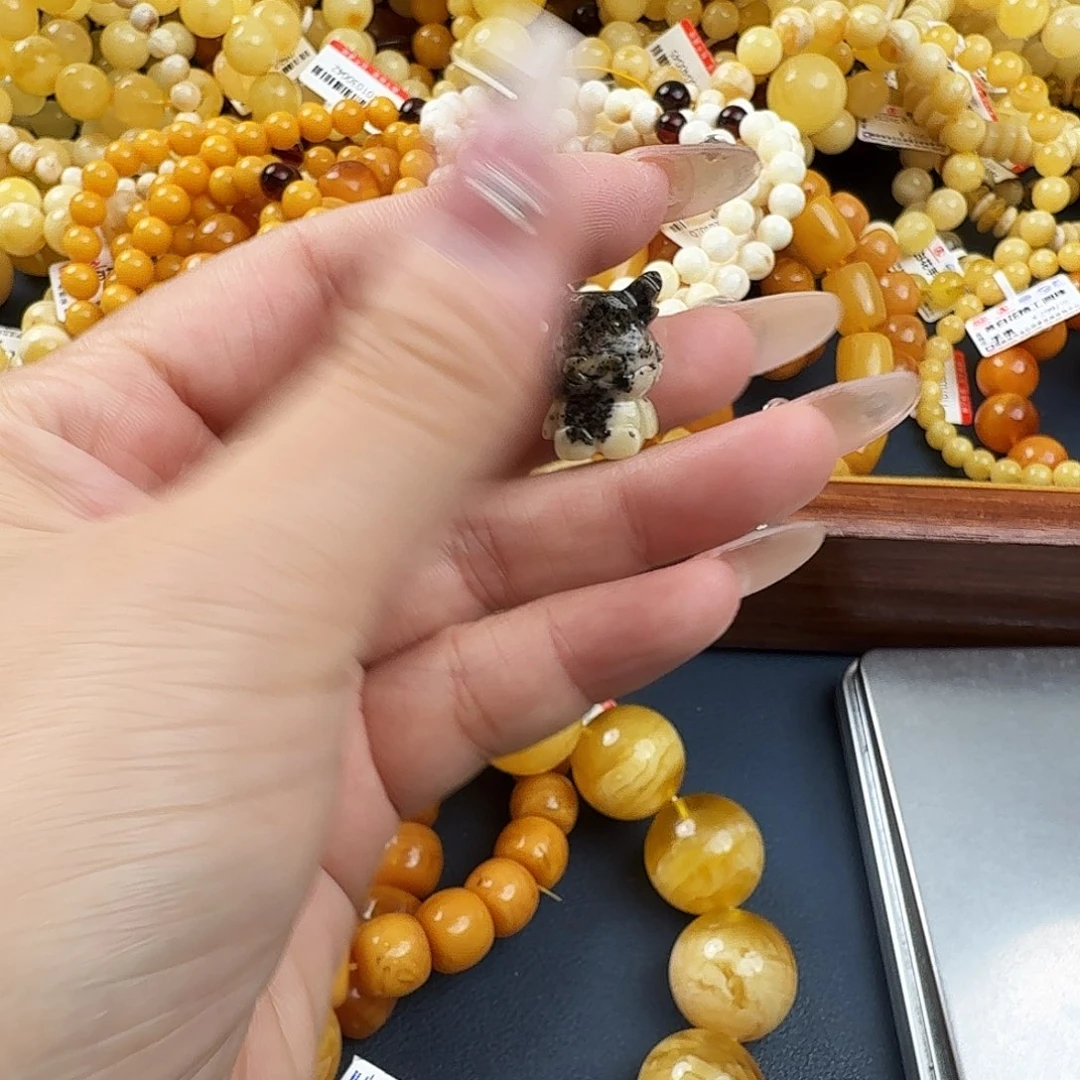 琥珀未镶嵌珠宝奇石