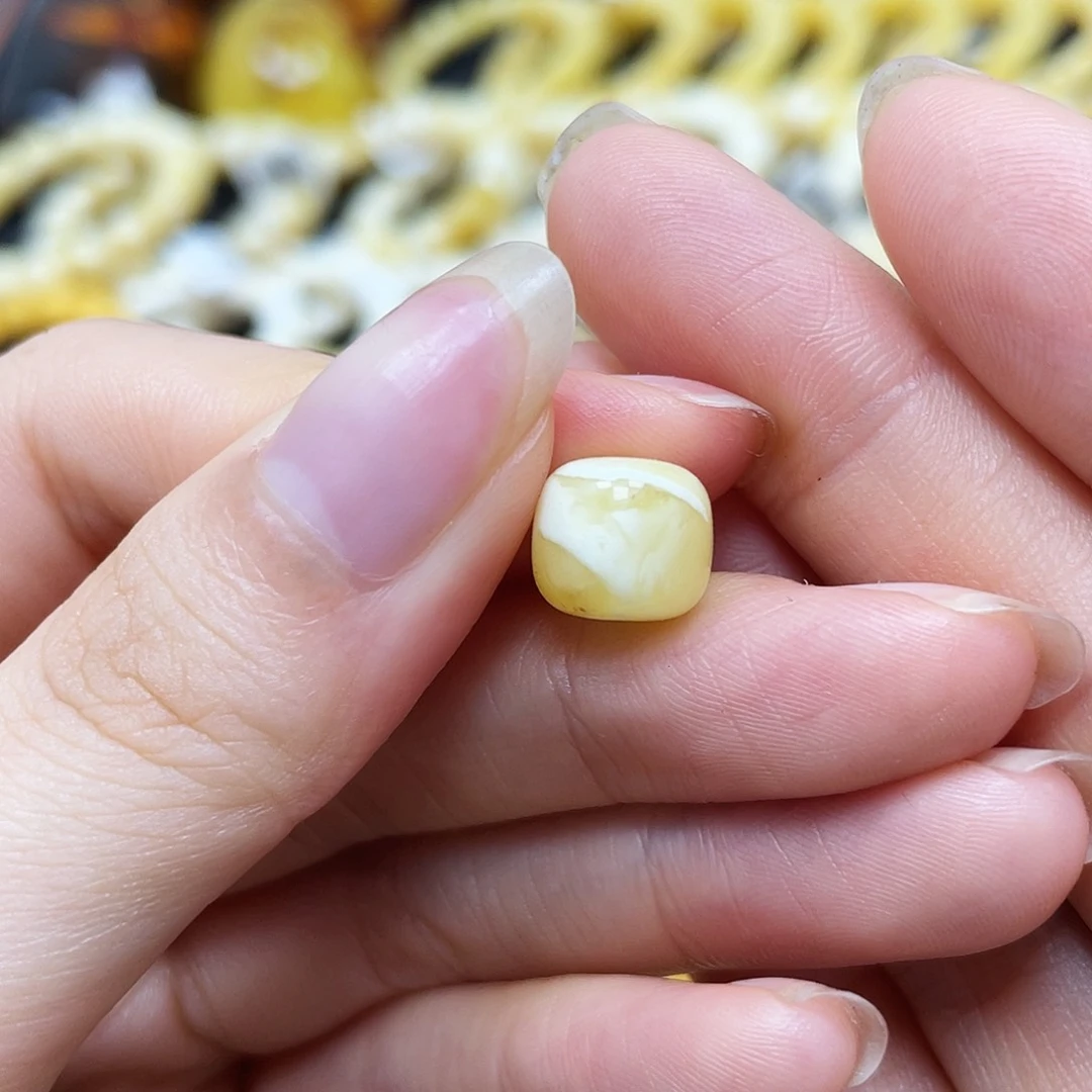 未镶嵌蜜蜡裸石老型9.5✖️8.5mm瑕