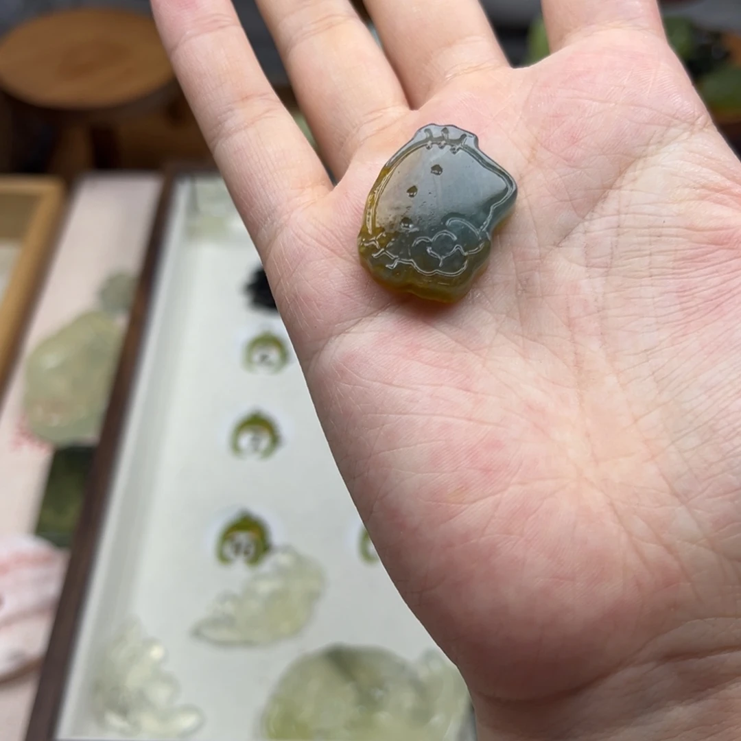 招***宝蛇纹石玉合金吊坠(不含链)