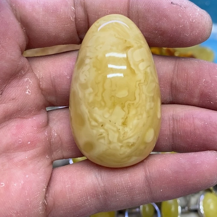 蜜蜡裸石未镶嵌吊坠