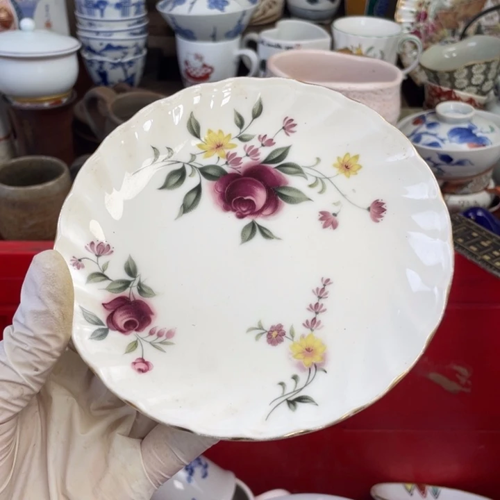 琉璃手工艺品他家瓷器真美…开播了