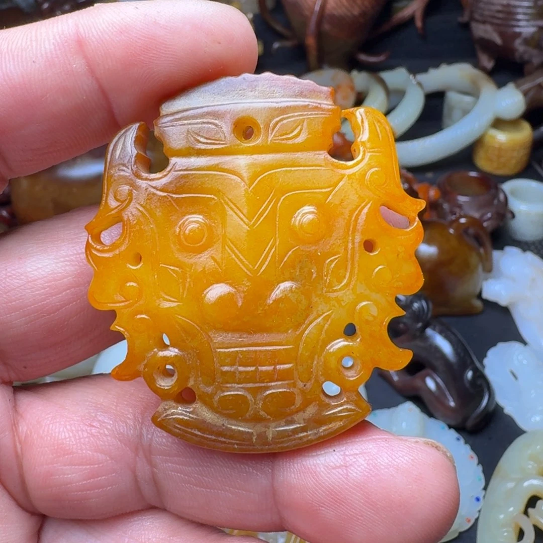 和田玉挂件9K金镶嵌
