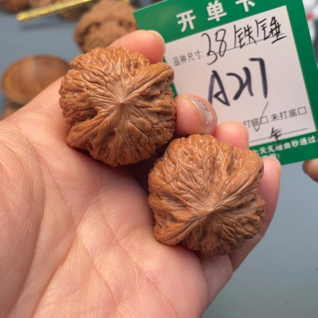 吊坠桃核文玩核桃