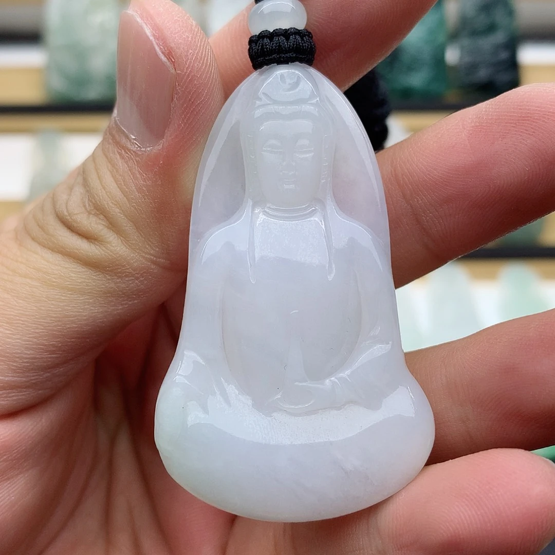 翡翠颈饰未镶嵌素衣观音