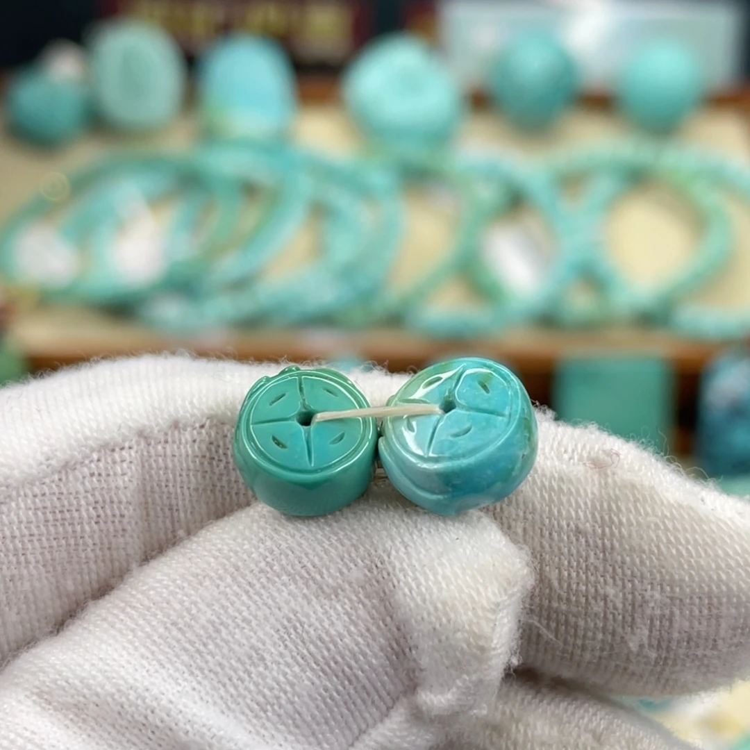 绿松石未镶嵌挂件