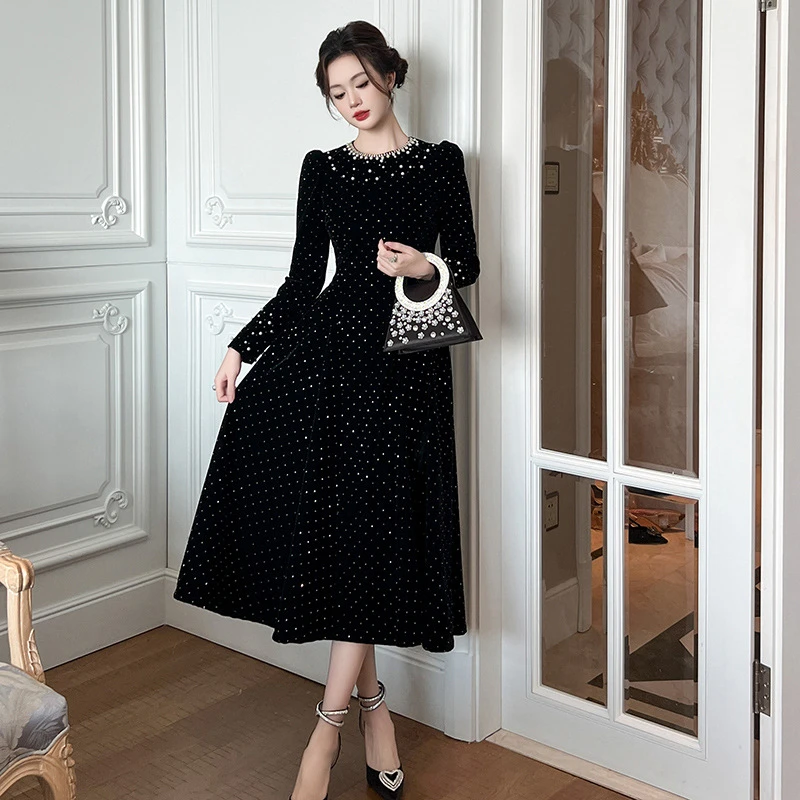 2025秋装新款女小香风重工钉珠圆领收腰垂感烫钻丝绒连衣裙21632