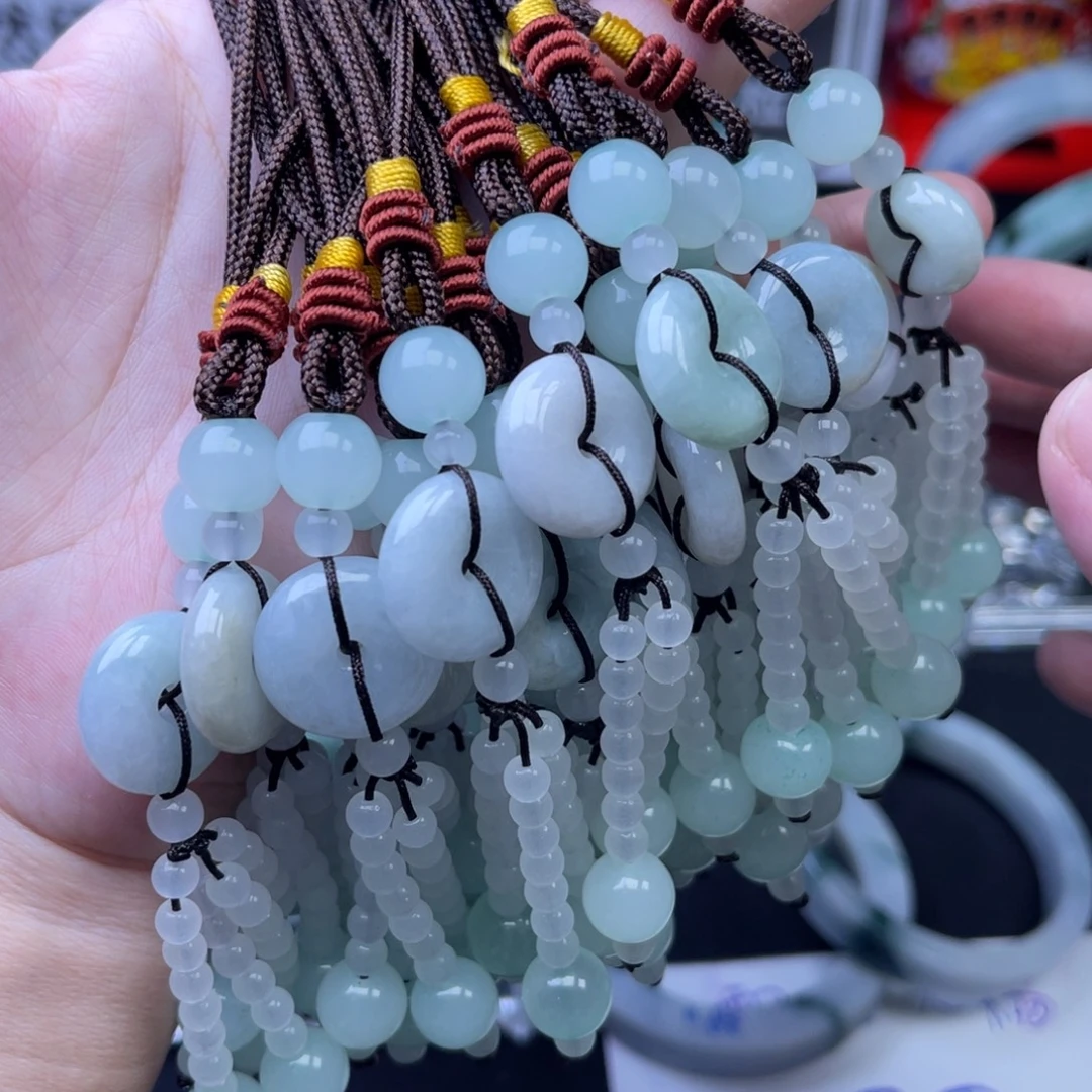 翡翠未镶嵌挂件翡翠