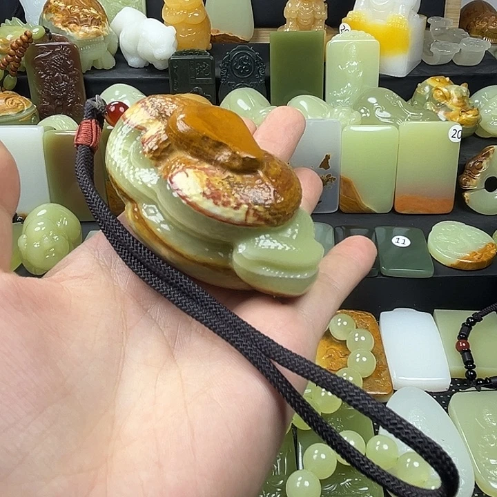 不***+昆仑山料精品手把件
