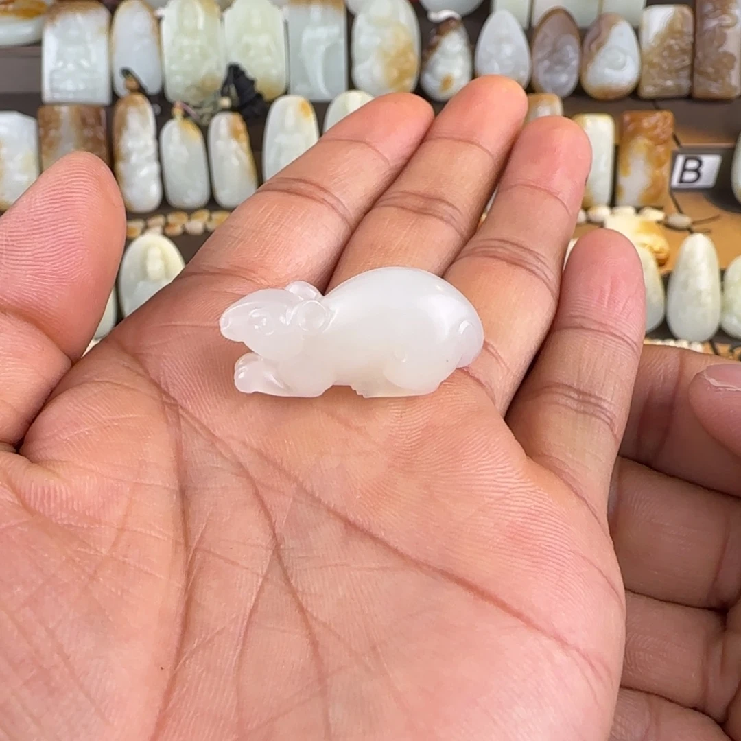 和田玉（糖玉）未镶嵌颈饰