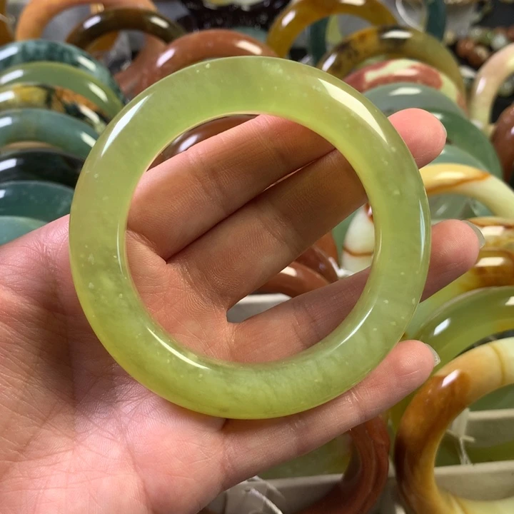 岫玉未镶嵌手镯岫玉