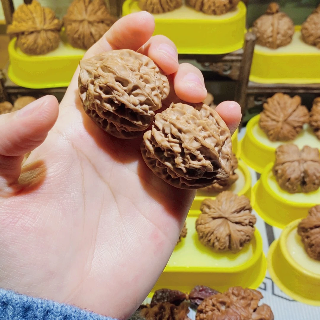 文玩核桃吊坠龙门涧