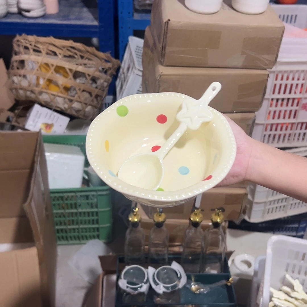 瓷片彩色波点6寸加星星勺子