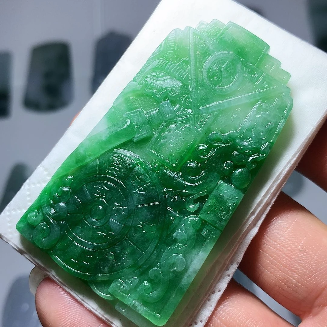 定制翡翠未镶嵌翡翠