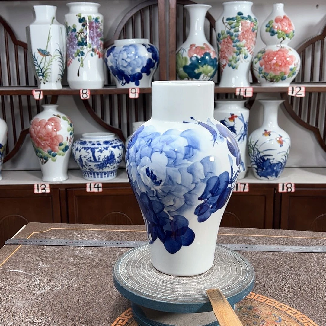 摆件景德镇陶瓷直青牡