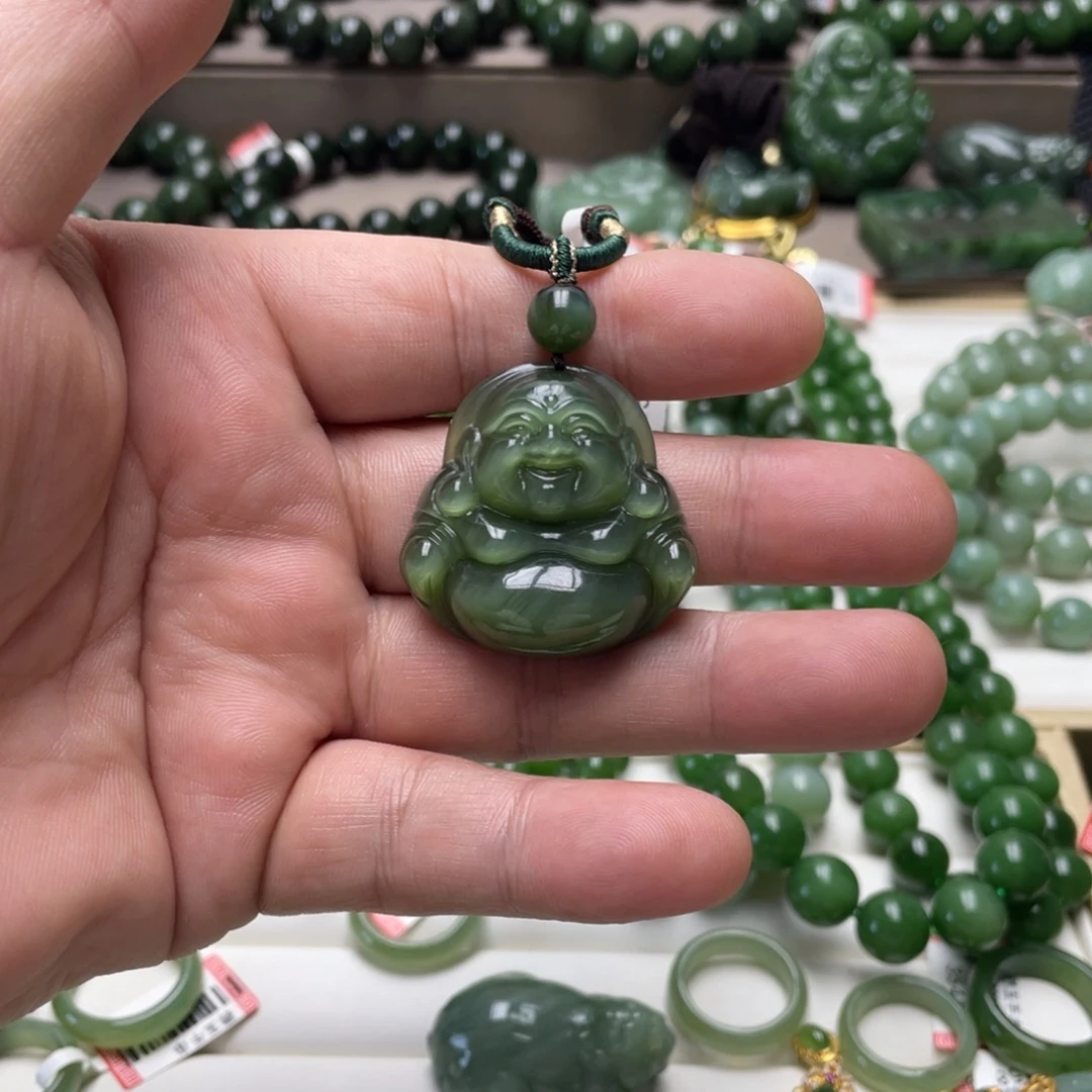 吊坠(赠链)未镶嵌和田玉（碧玉）