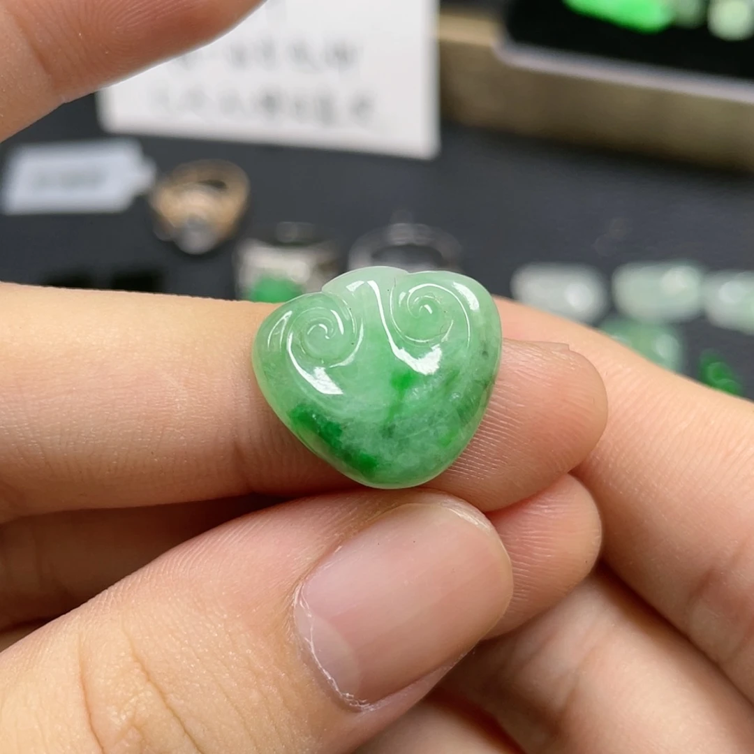 【闪购商品】颈饰未镶嵌翡翠如意
