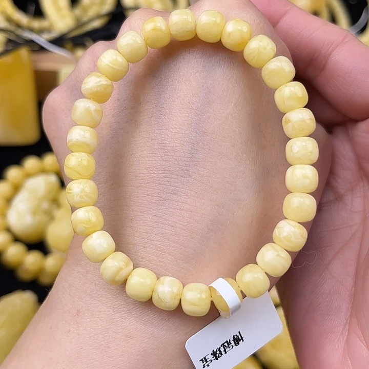 琥珀未镶嵌颈饰琥珀