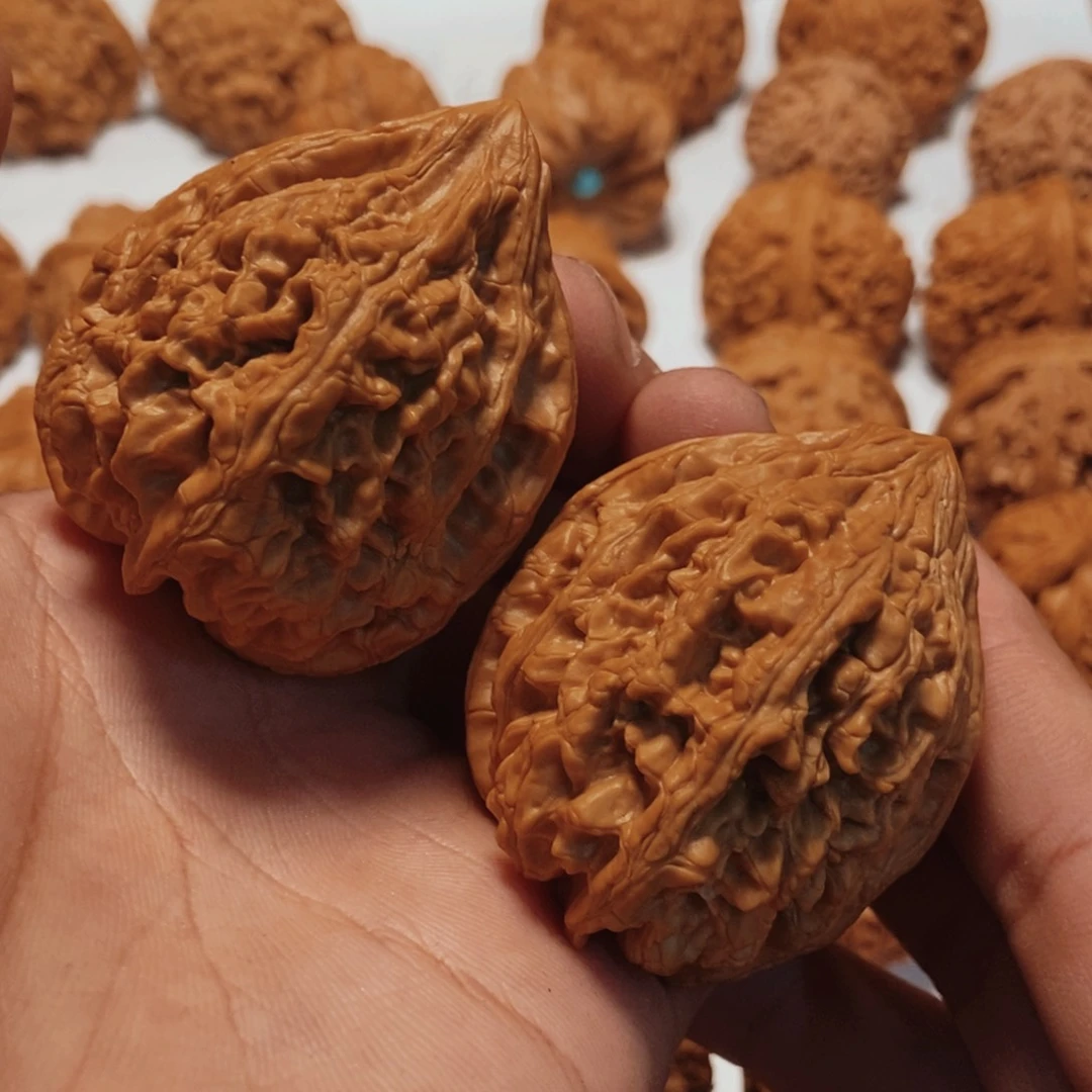 文玩核桃吊坠43全品大沽石。25