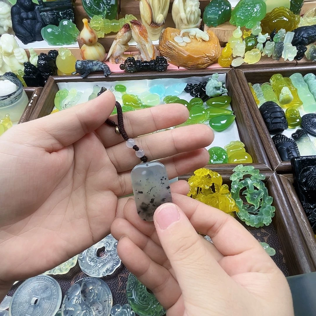 岫玉未镶嵌吊坠(不含链)