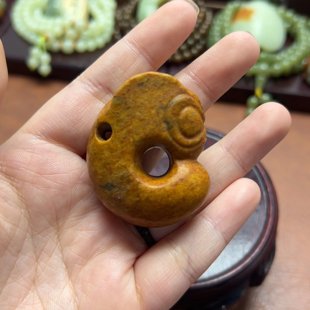 和田玉未镶嵌珠宝奇石