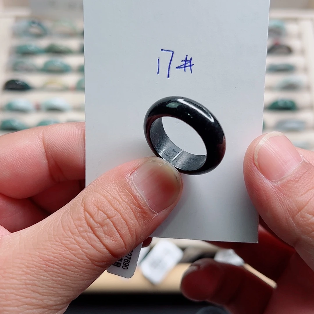 翡翠未镶嵌戒指翡翠