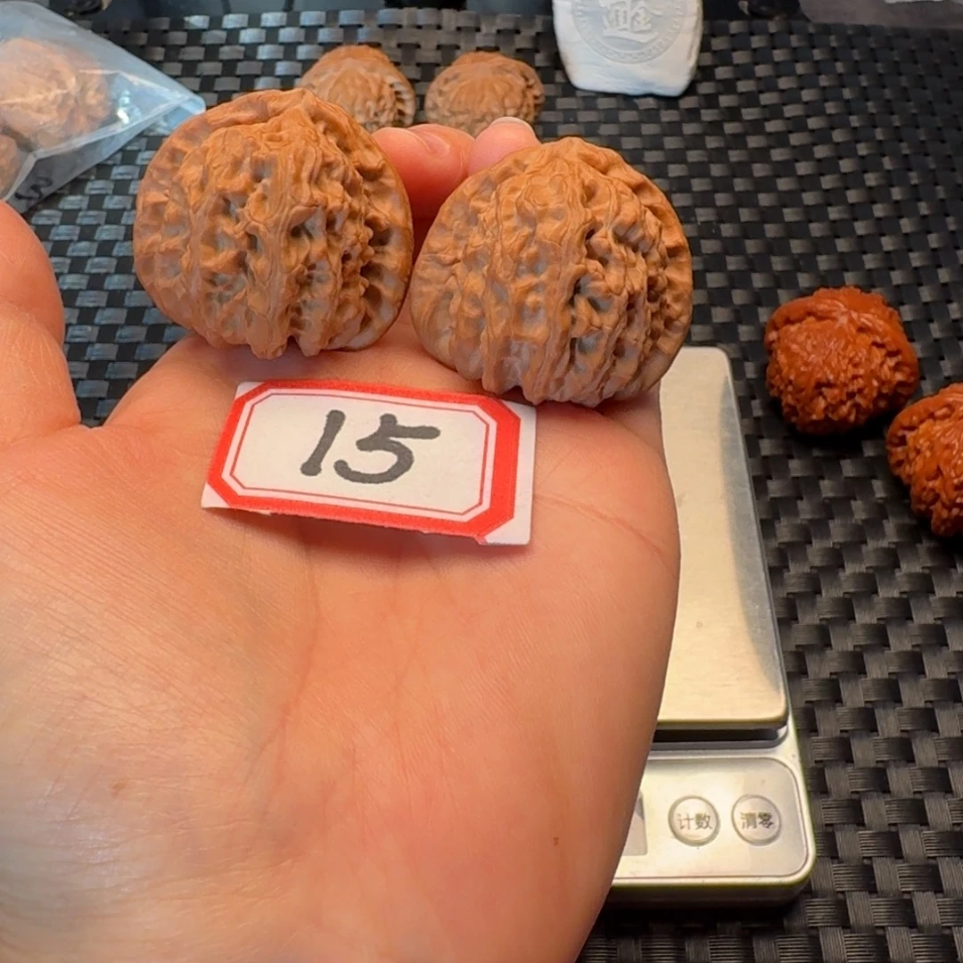 文玩核桃把件全品40尺三角白