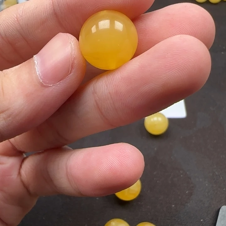 未镶嵌琥珀裸石天然404