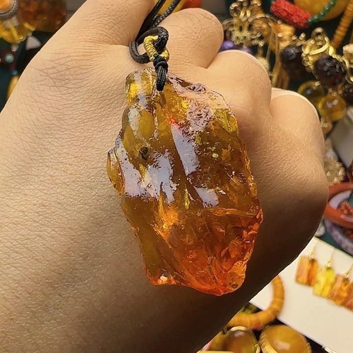 琥珀未镶嵌颈饰天然