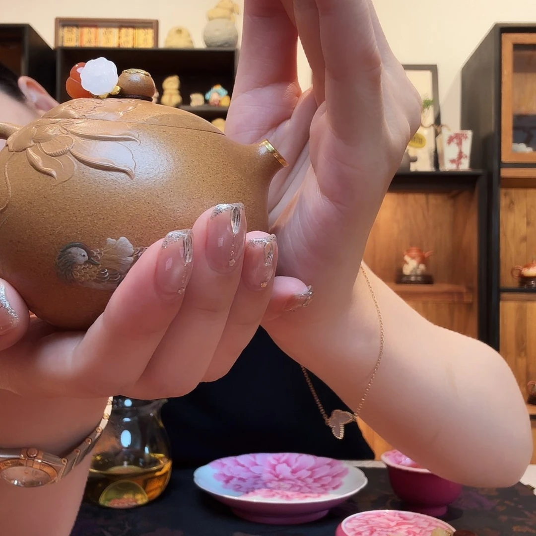 茶壶紫砂年**妈33567778888