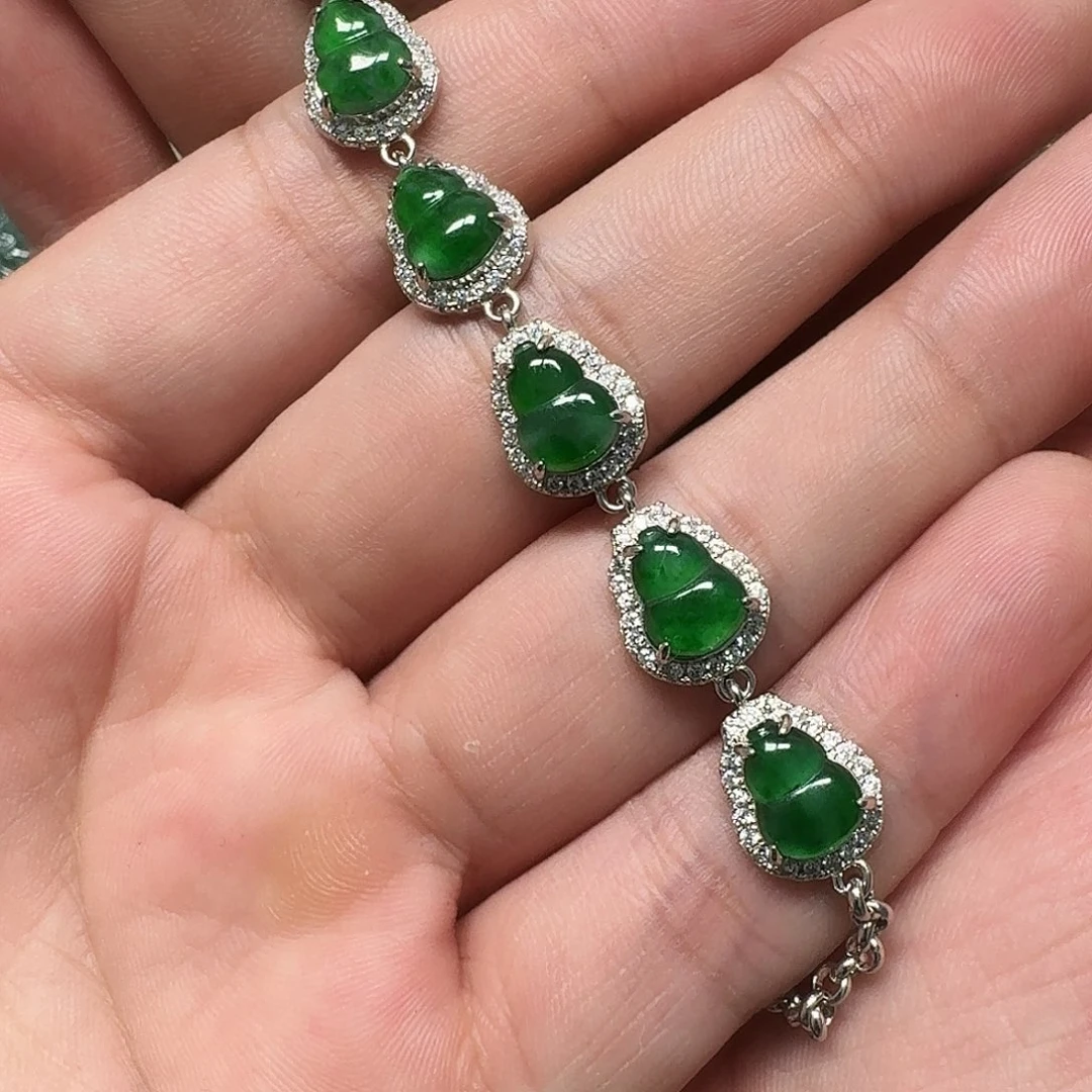 翡翠未镶嵌颈饰天然A货翡翠放漏