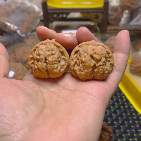 文玩核桃吊坠金蟾