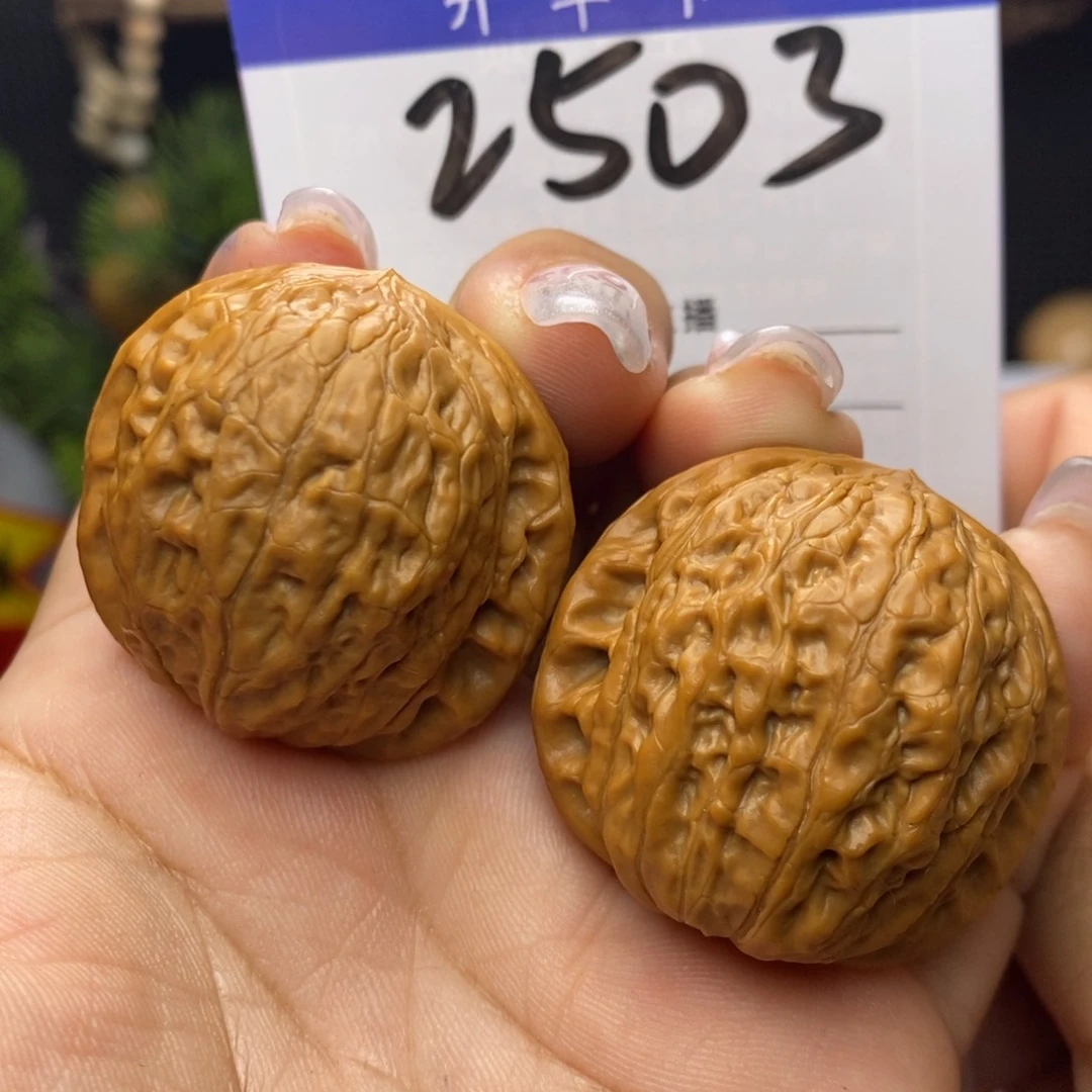 文玩核桃吊坠铁锤。边36。微修