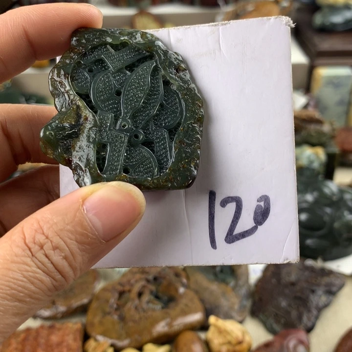 飞***鸟岫岩老玉（透闪石质玉）未镶嵌珠宝奇石