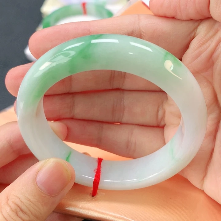 翡翠手镯未镶嵌缅甸51