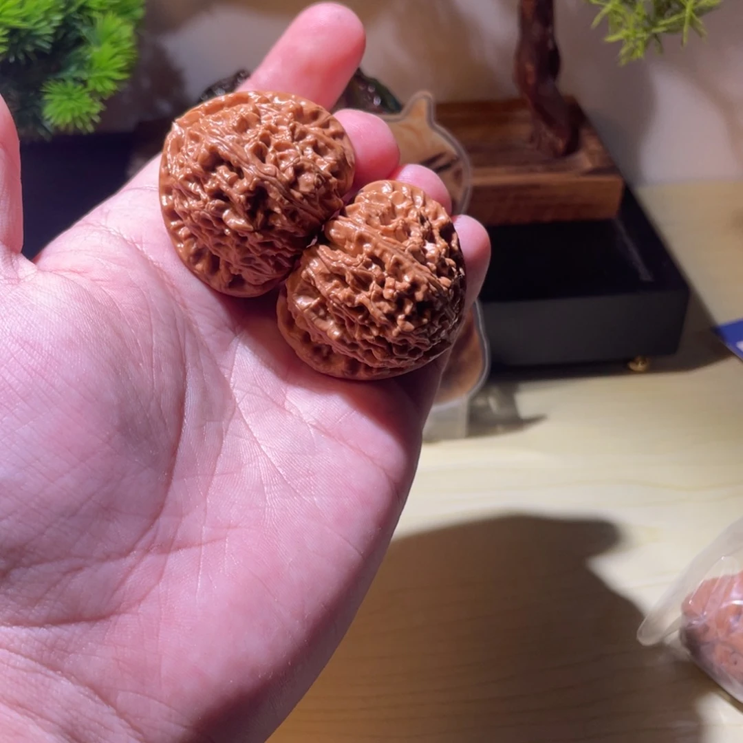 文玩核桃吊坠海**川