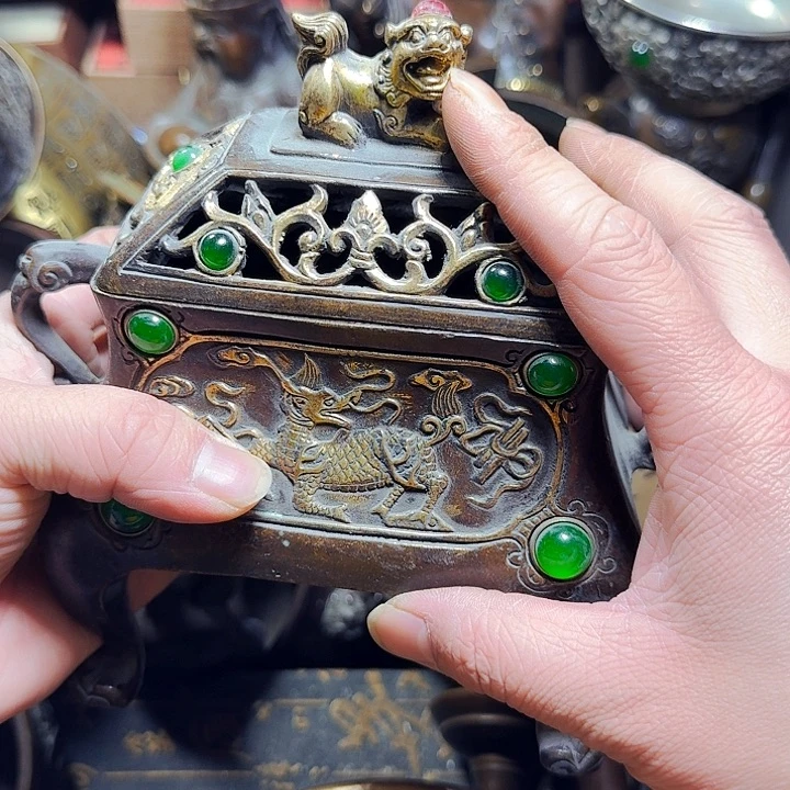 铜器摆件收收藏藏